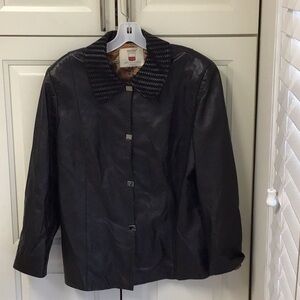 Misuri Vintage Snaps 
Black Leather Jacket